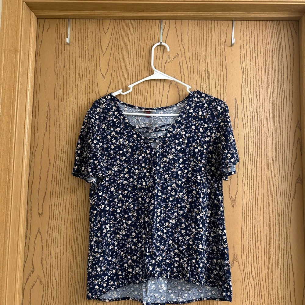 Floral Navy Blue Short Sleeve Blouse